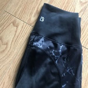 Black marble leggings - Buff Bunny Collection